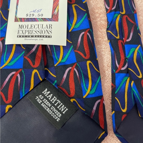 Vibrant Geometric Patterned Tie - Picture 7 of 7